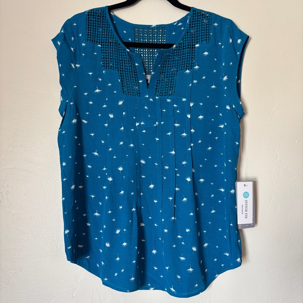 Daniel Rainn Women’s Blue Dandelion Flakes Print Short Sleeve Blouse, Size PM